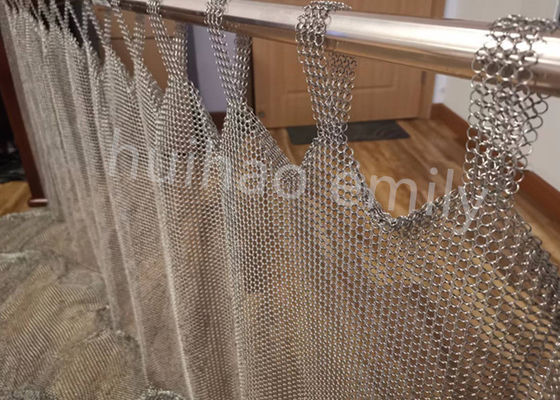 صفحه بالا نوع 7mm Metal Ring Mesh پرده فولاد ضد زنگ 316L
