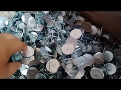 پین های سر فنجان برای عایق بندی استفاده شده با یک جوشنده فنجان